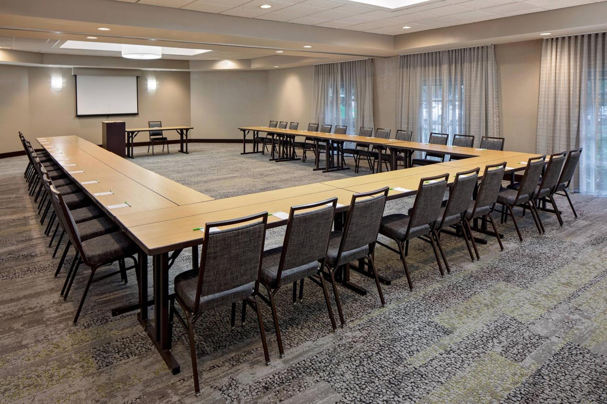 Courtyard By Marriott Fort Lauderdale North/Cypress Creek Exterior photo
